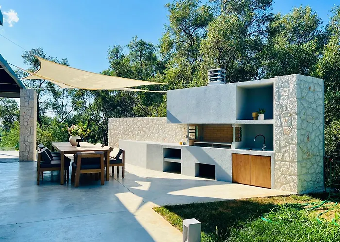 Vila Luxury Stone Corfu Pithos